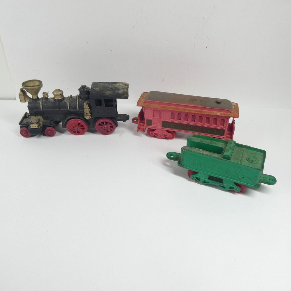 Auburn Rubber Toy Train Set Vintage 3pc Locomotive Engine Cars